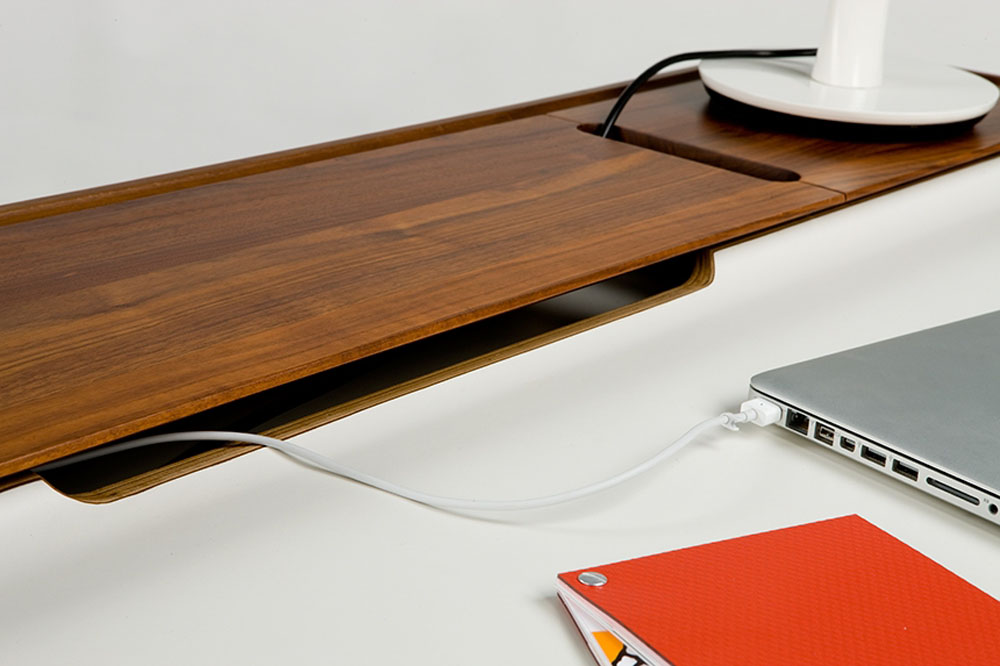 开云（中国） - 桌几|办公桌|办公家具|设计师家具|Airia™ 写字桌